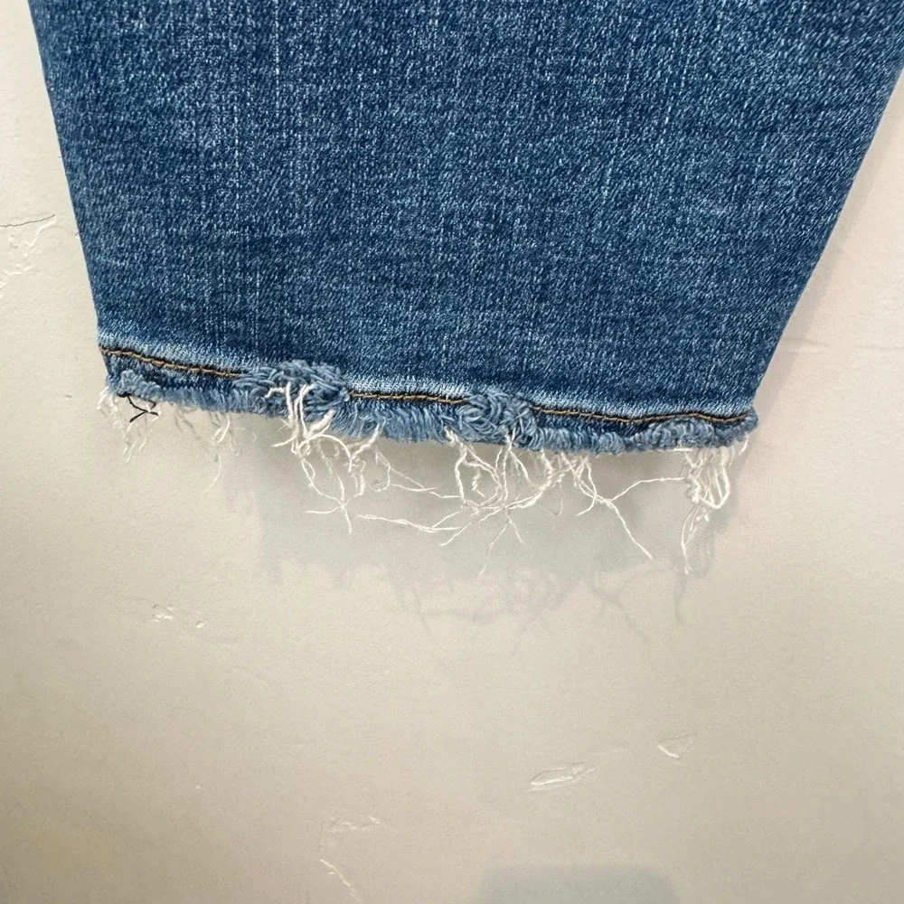 Judy Blue Boyfriend Fit Jean Size 11/30 JB88305 Destroyed Stretch Denim Mid Rise